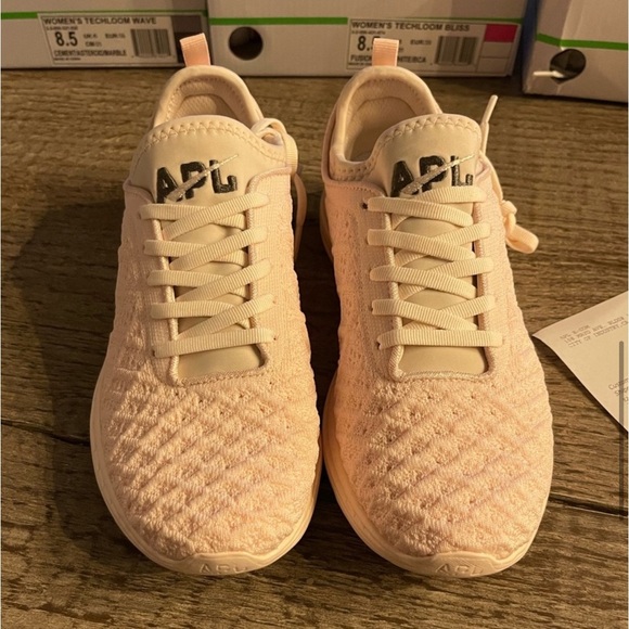 APL Techloom Phantom Sneakers in Cream/Fatigue. - Picture 9 of 13